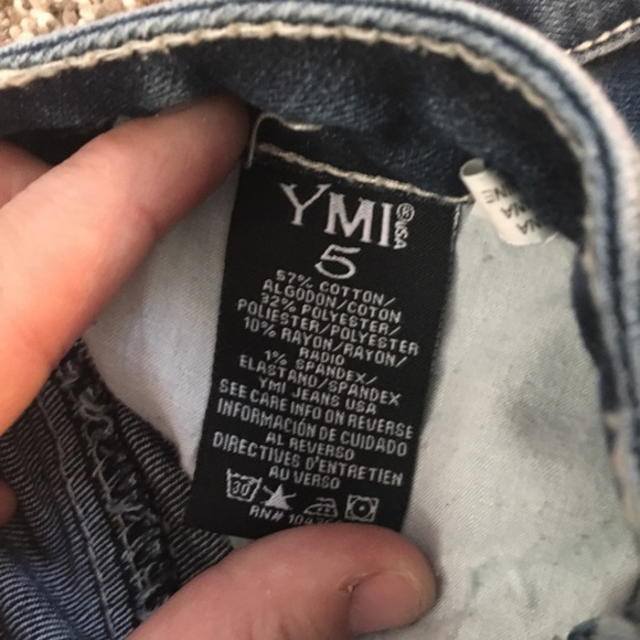 Jean Shorts - Picture 3 of 3